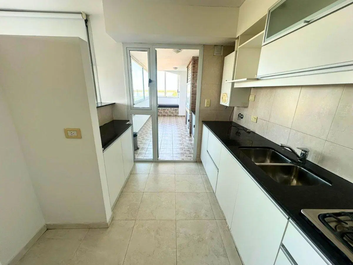 VENTA ZONA NORTE 2 DORMITORIOS VISTA RIO RETASADO 8