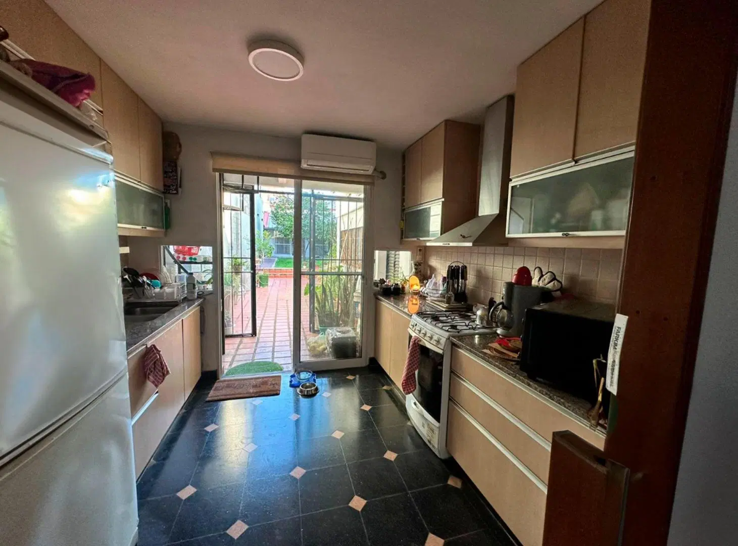 VENTA CASA 3 DORMITORIOS -COCHERA- QUINCHO. CENTRO 5