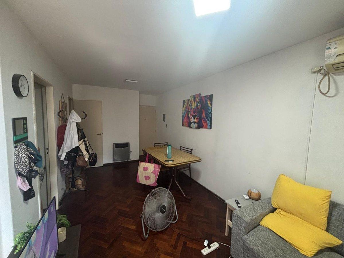 Foto de VENTA DEPARTAMENTO 3 DORMITORIOS Y COCHERA, imagen 3