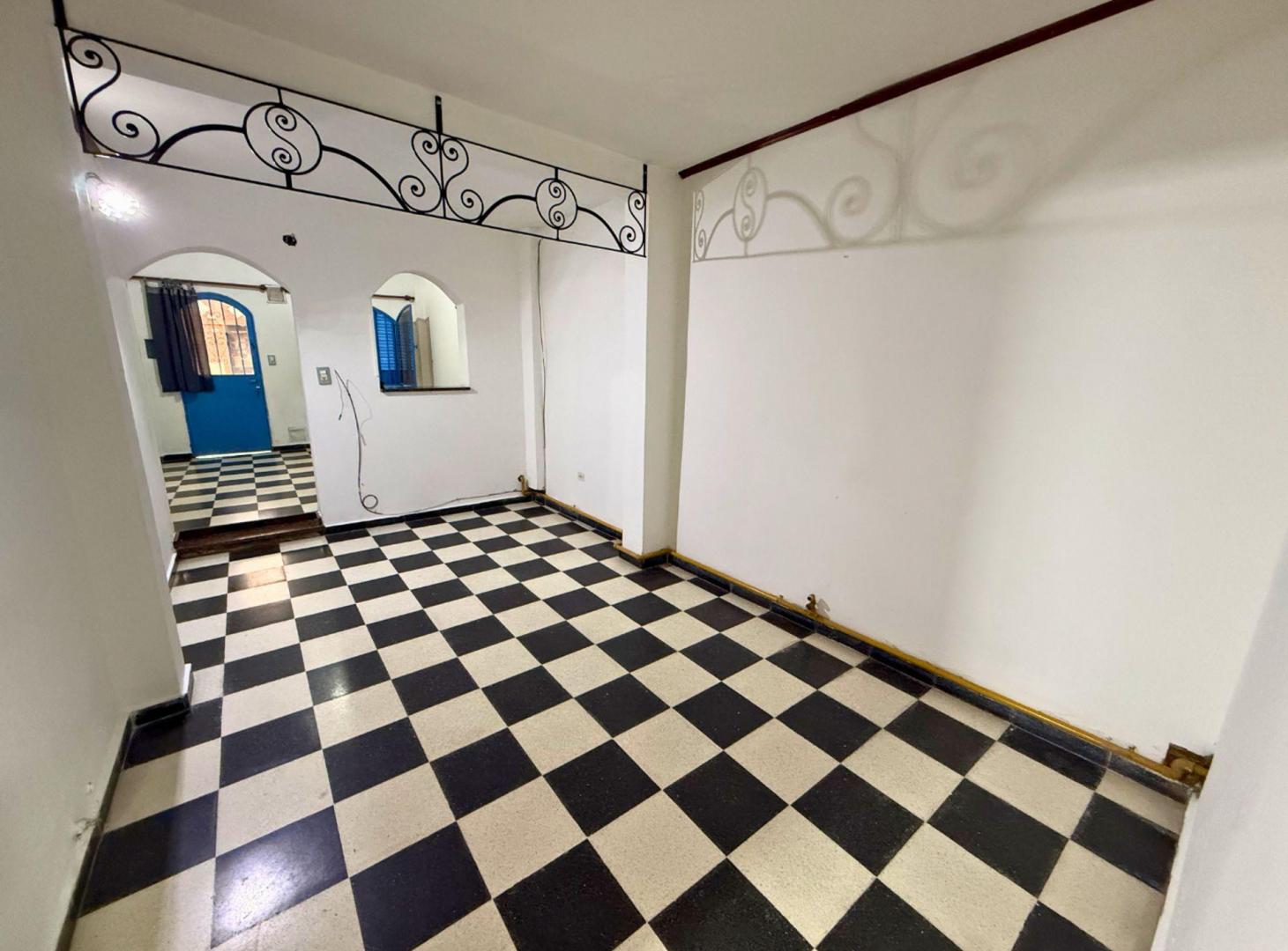 Foto de VENTA CASA 2 DORMITORIOS EN PB - TERRAZA., imagen 3