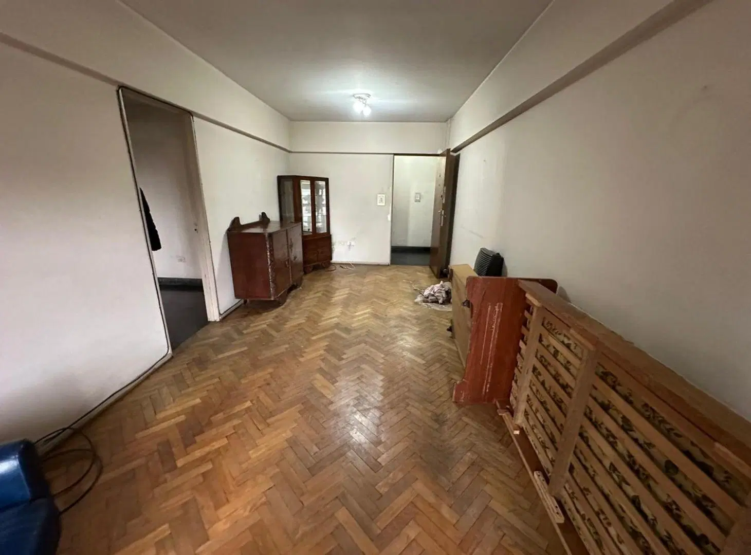 Departamento dos dormitorios con 2 balcones 4