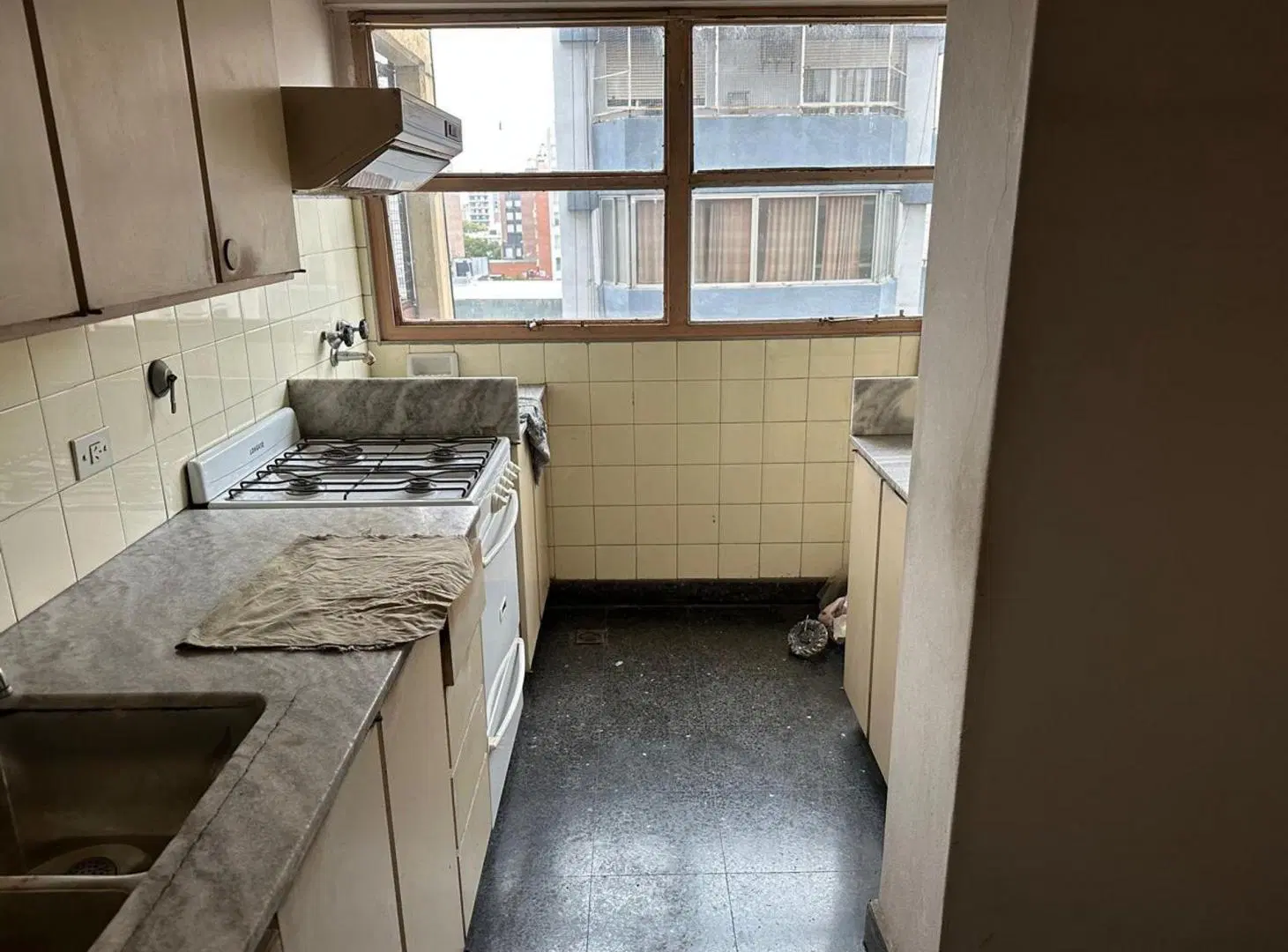 Departamento dos dormitorios con 2 balcones 8