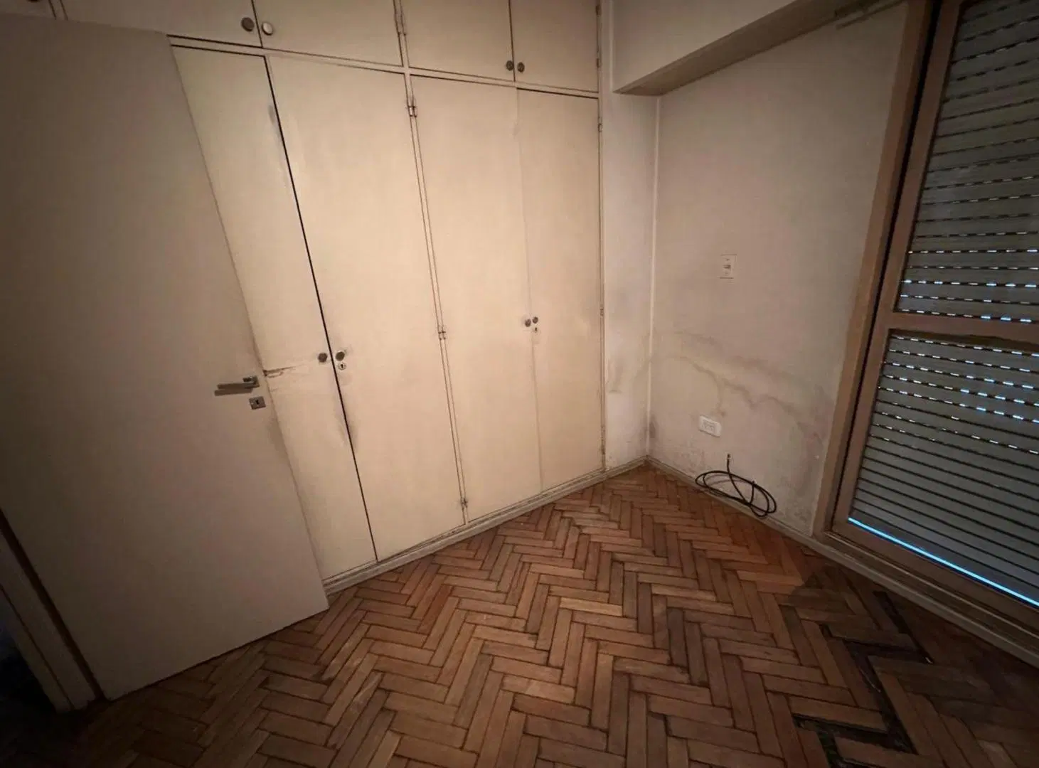 Departamento dos dormitorios con 2 balcones 3