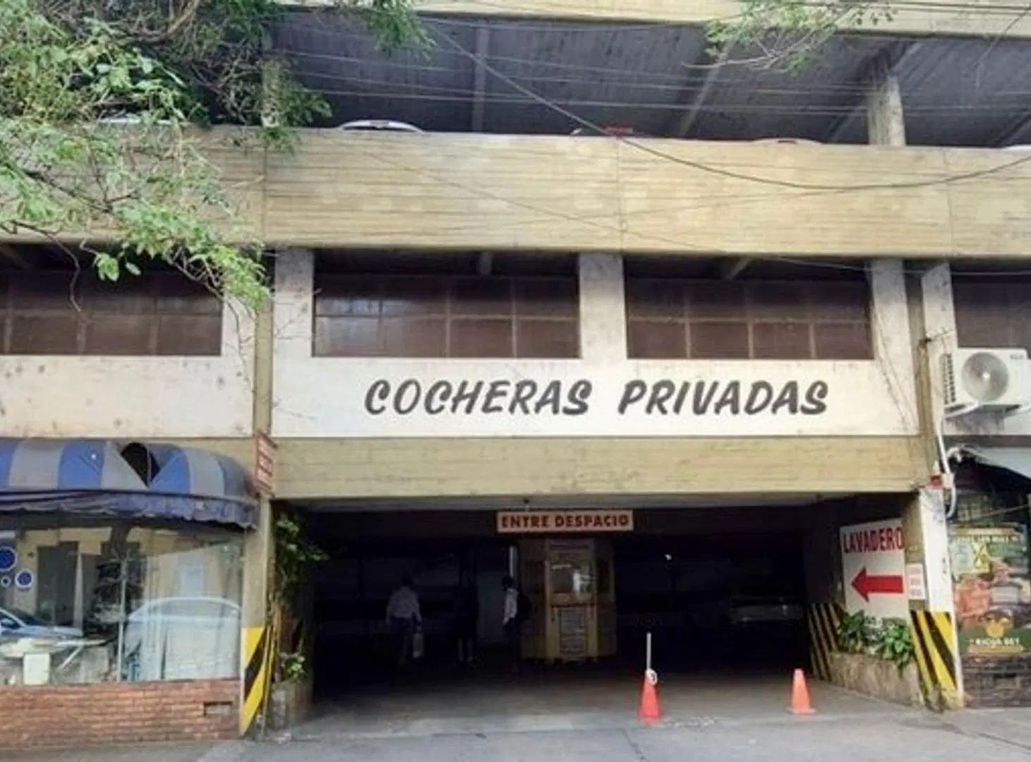 VENTA COCHERA RIOJA Y BUENOS AIRES 2