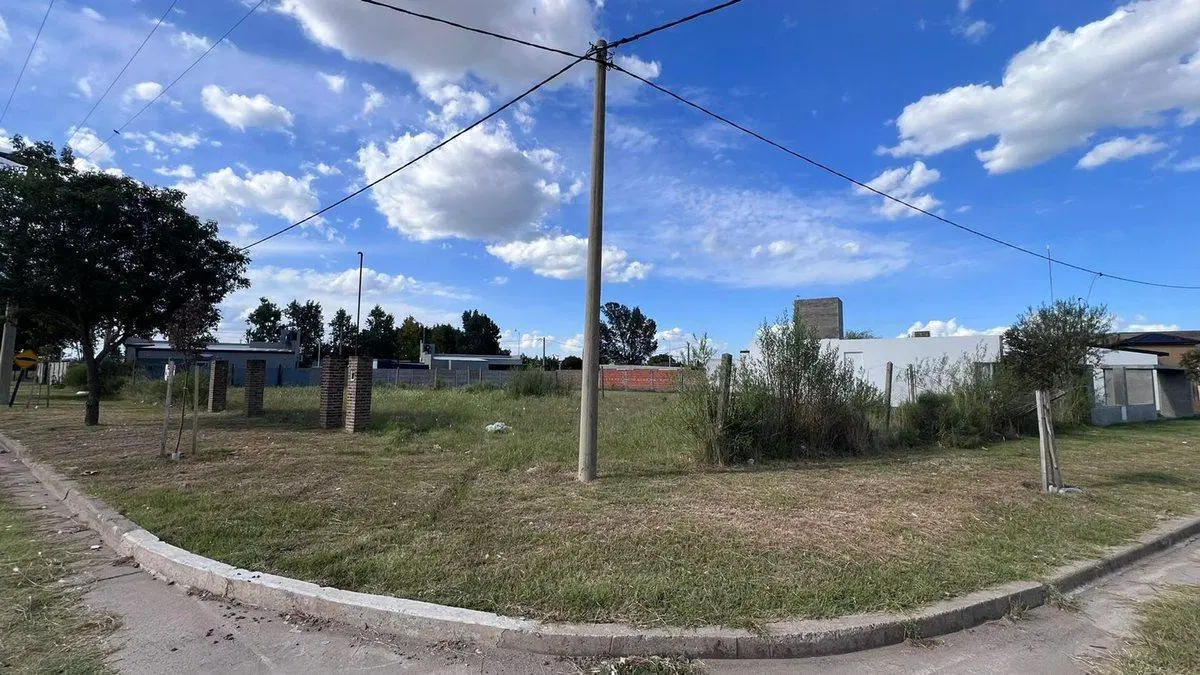 Venta Lote en Esquina Los Ceibos Gral. Lagos 5