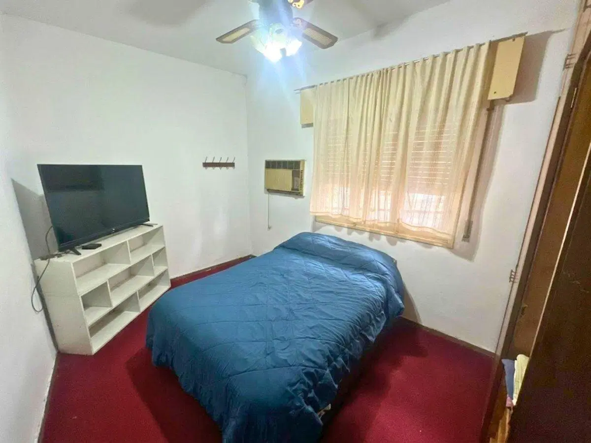 VENTA LOCAL SOBRE RONDEAU + CASA PA 2 DORMITORIOS. 5
