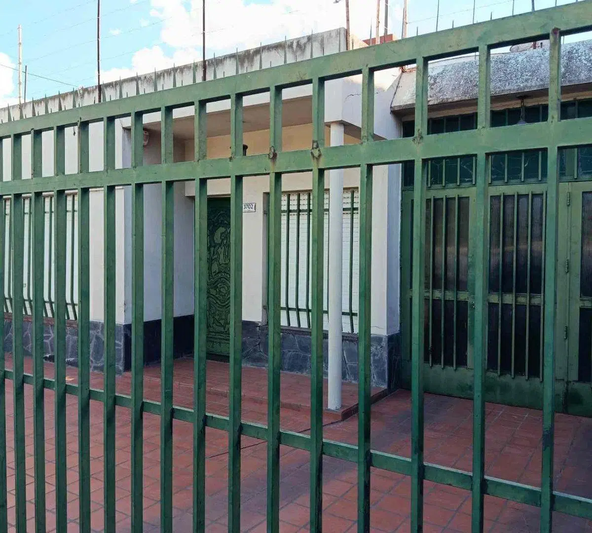 GALPON DOBLE ALTURA CON CASA DOS DORM 4
