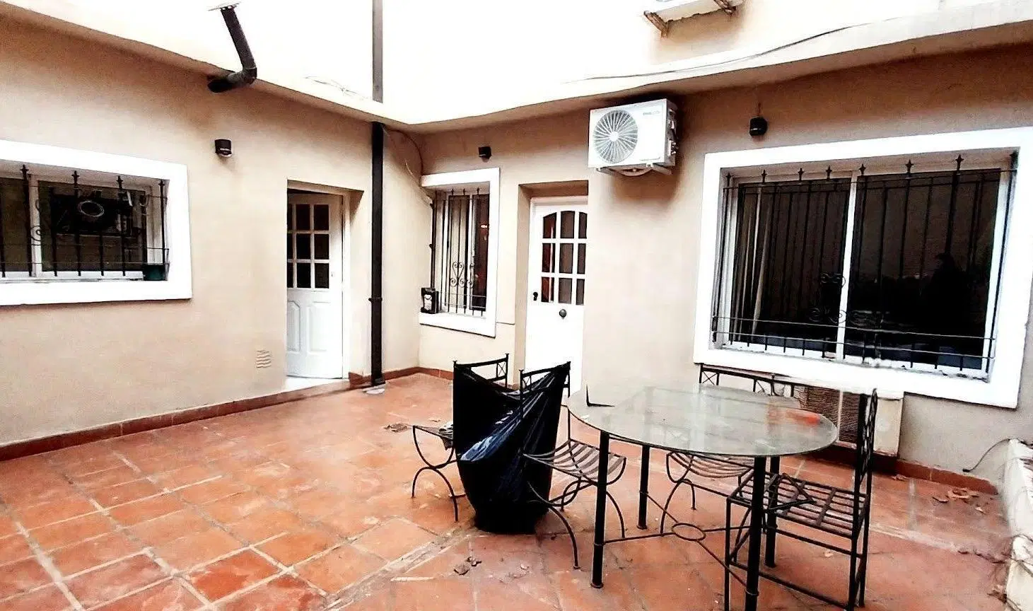 Casa de Pasillo en venta en Echesortu 5