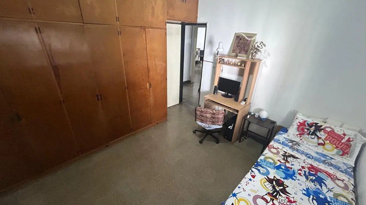 VENTA CASA ALBERDI 3 DORMITORIOS CON PATIO VERDE 5