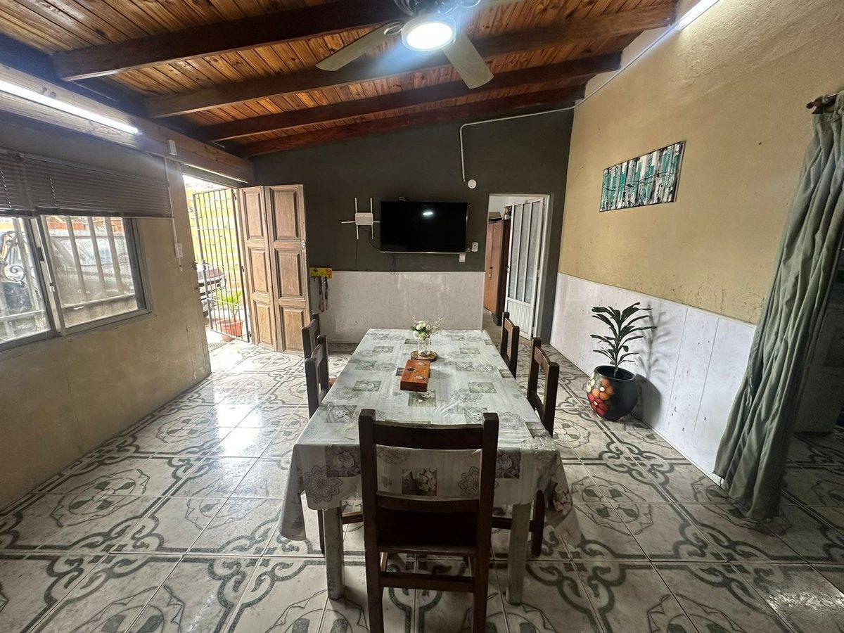 VENTA CASA SAN LORENZO - LOCAL AL FRENTE Y PATIO.