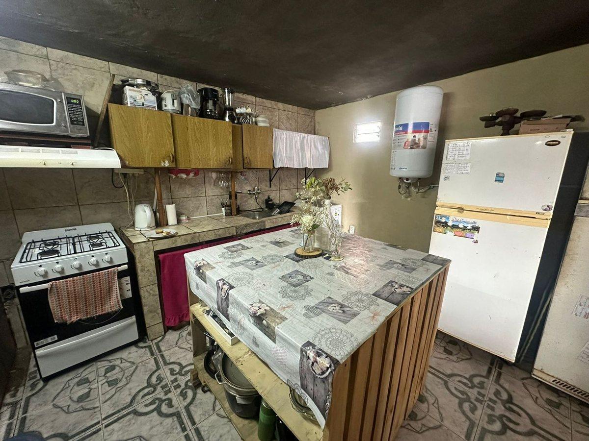 Foto de VENTA CASA SAN LORENZO - LOCAL AL FRENTE Y PATIO., imagen 5