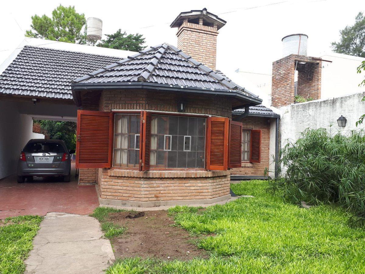 Foto de VENTA CASA 4 DORMITORIOS GRAN JARDIN EN FISHERTON, imagen 1