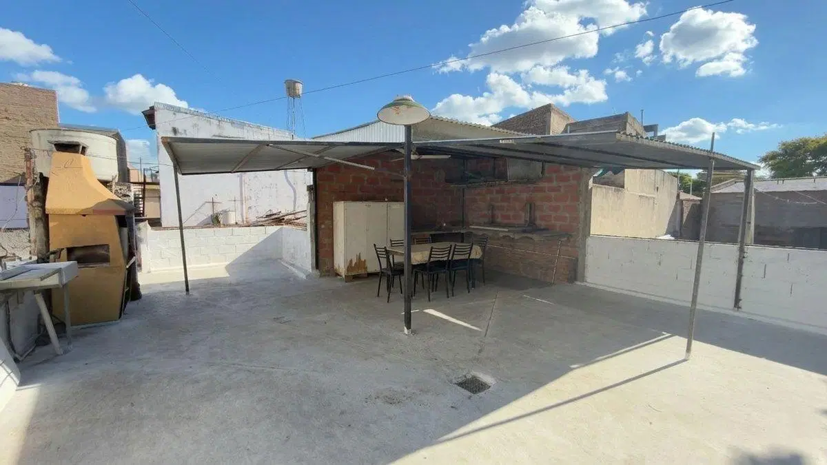 VENTA PH AL FRENTE 2 DORMITORIOS / PATIO Y TERRAZA 2