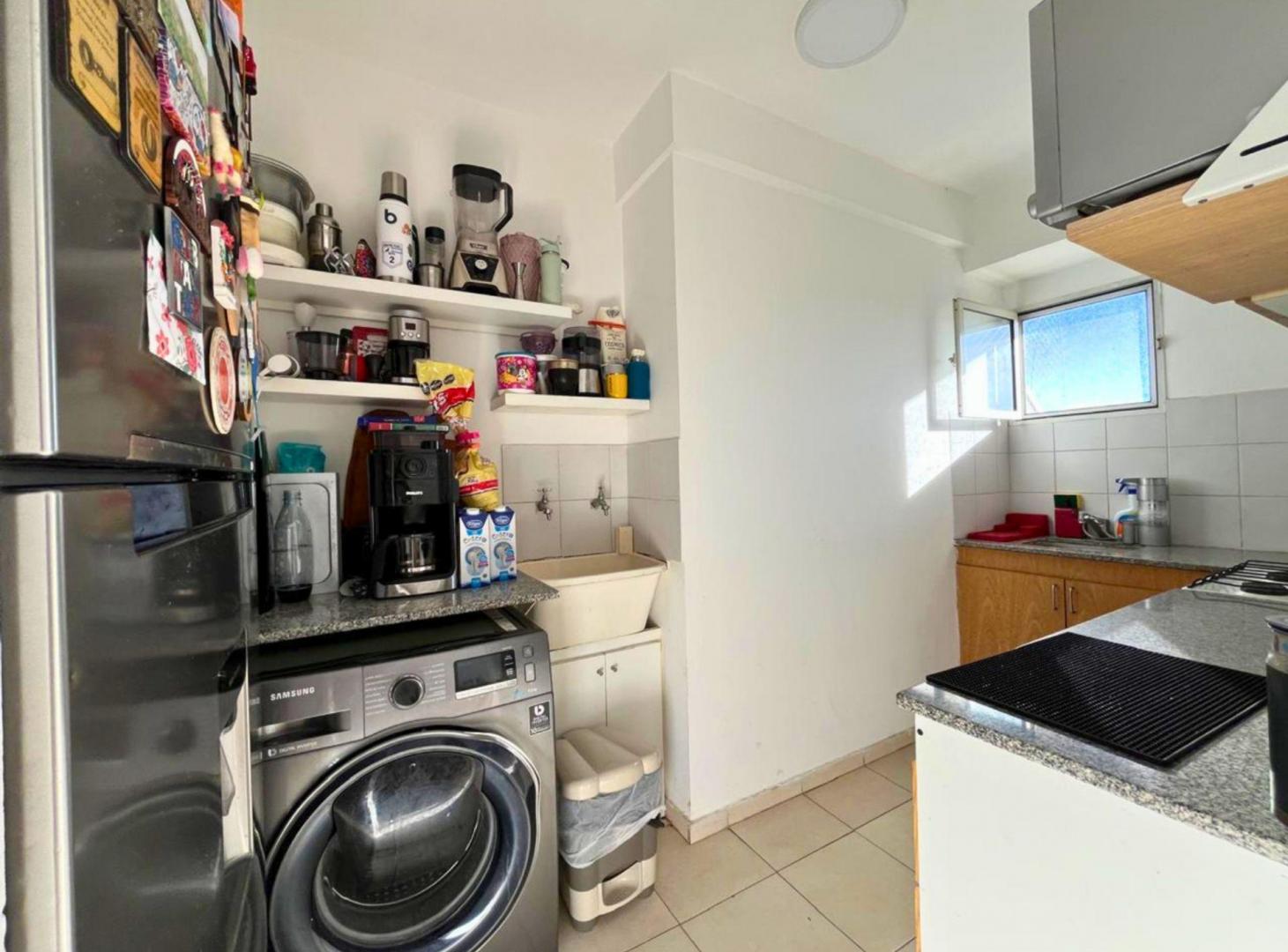 Foto de VENTA DEPARTAMENTO 2 DORMITORIOS, BALCON. ASCENSOR, imagen 3