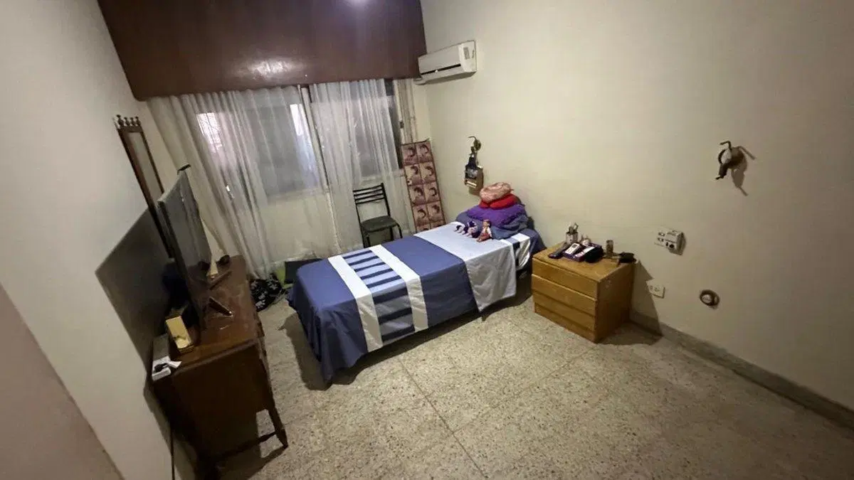 Casa al frente con cochera y patio 4