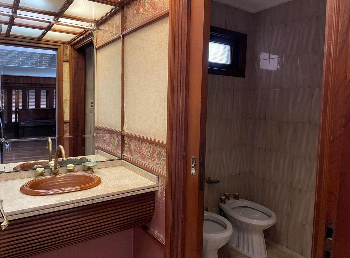 Foto de VENTA CASA EN EL CENTRO DE FUNES PILETA Y JARDIN, imagen 3