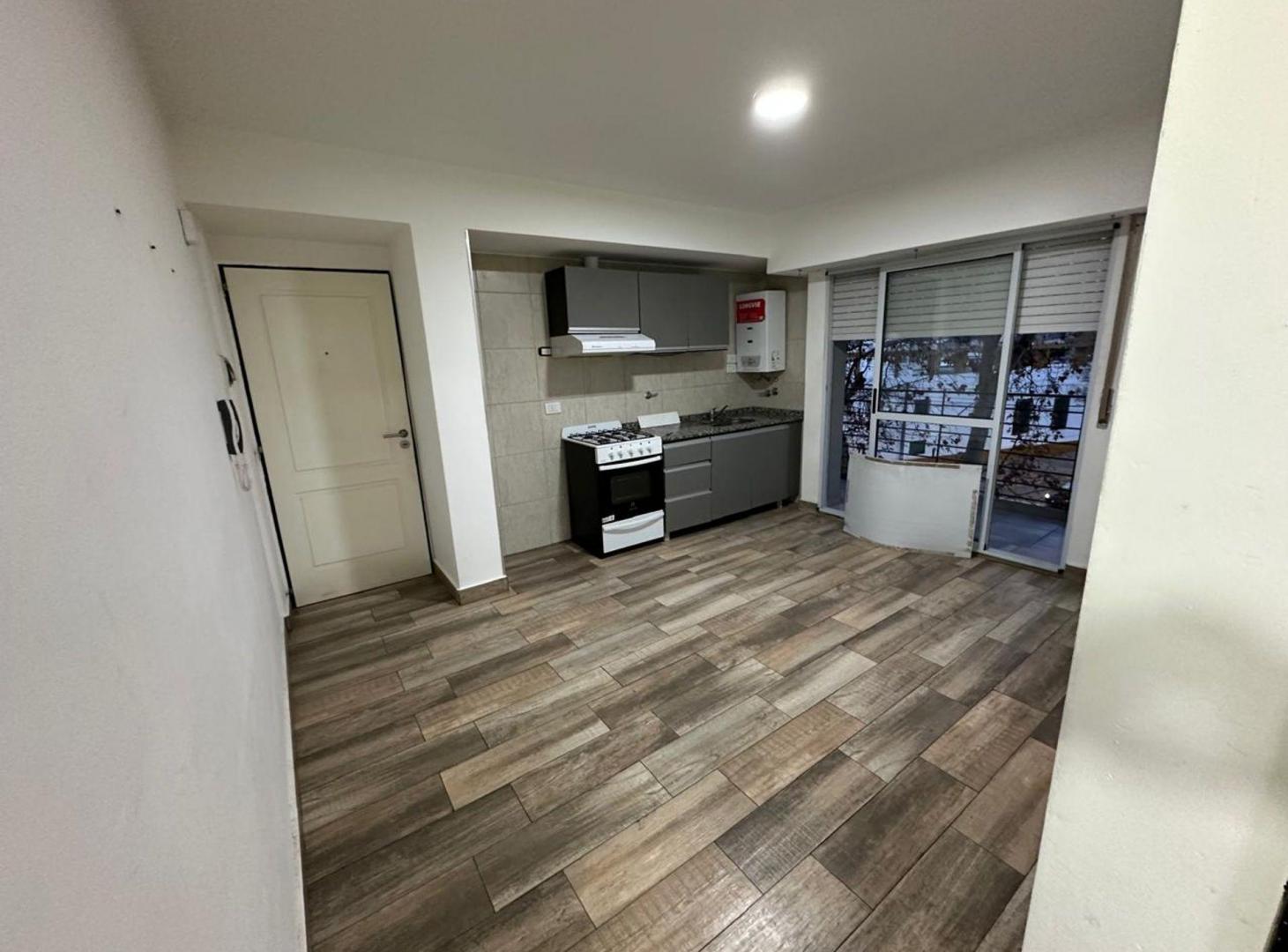 Foto de Departamento al frente un dormitorio con balcon, imagen 1