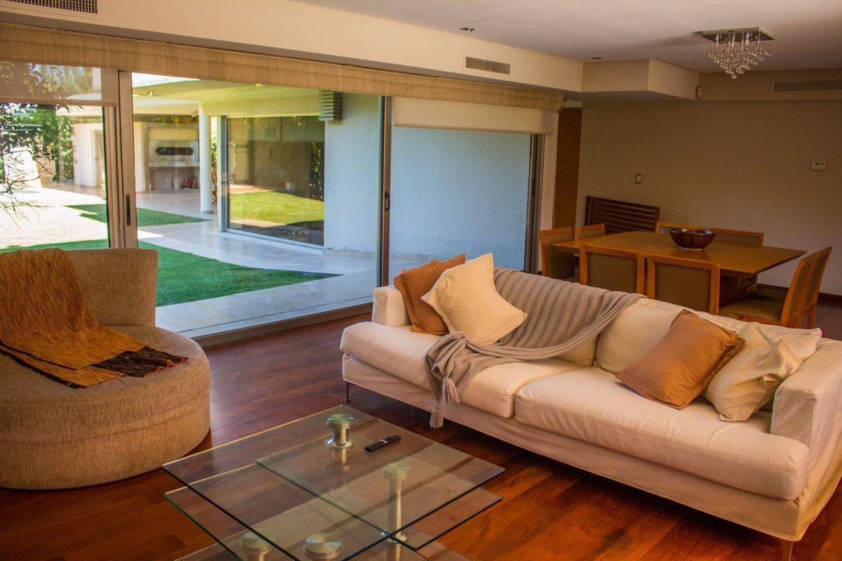 Foto de CASA 4 DORMITORIOS - BARRIO CERRADO SAN MARINO, imagen 5