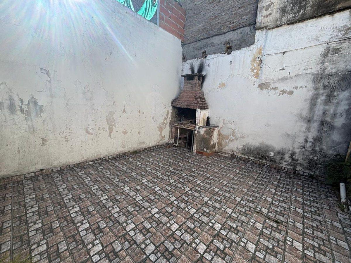 Foto de VENTA CASA DE PASILLO DOS DORMITORIOS Y PATIO, imagen 4
