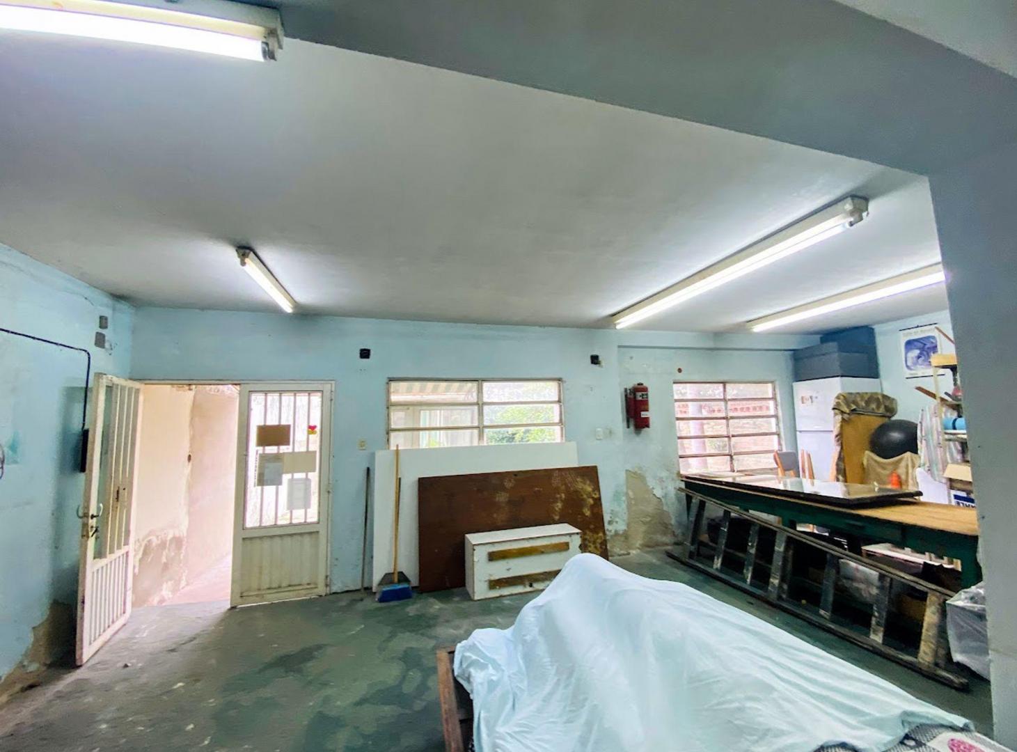 Depósito/Galpón con terreno en venta