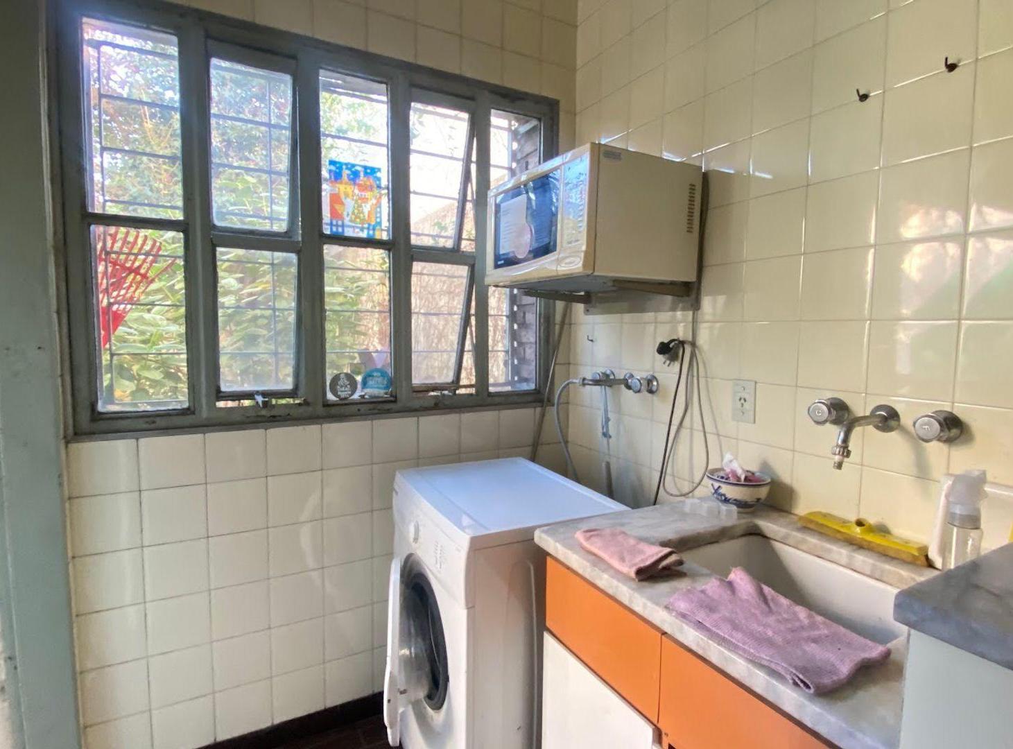 Foto de 3 dormitorios, patio y cochera en VENTA, Alberdi, imagen 5