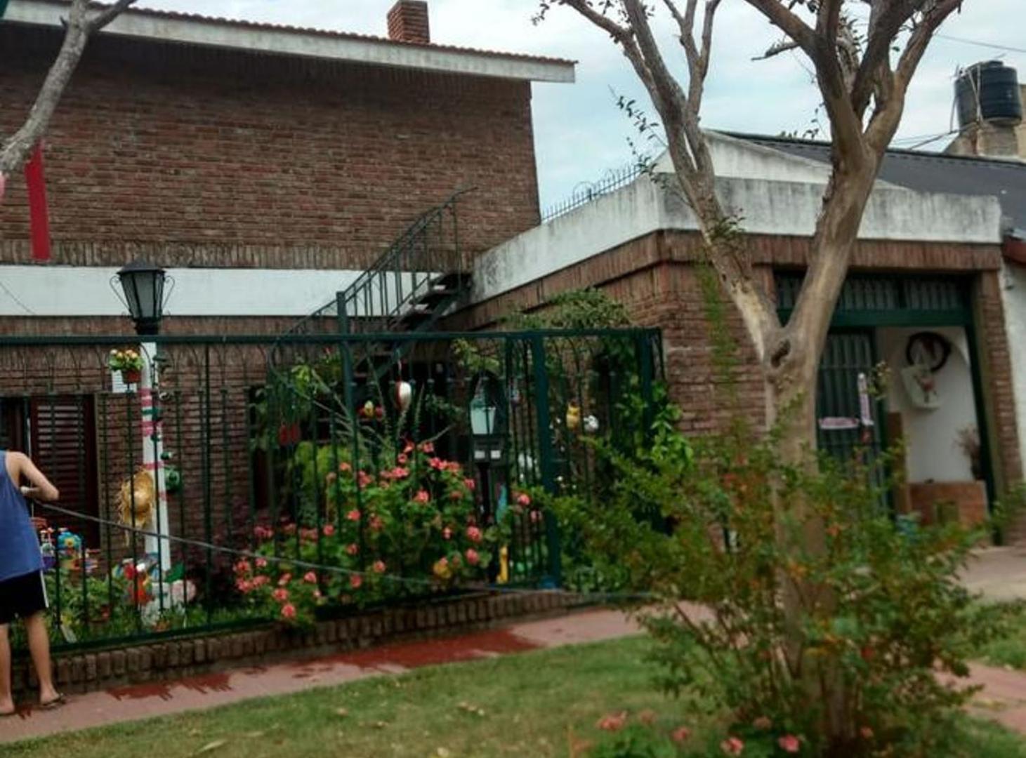 Foto de CASA EN VENTA 3 DORMITORIOS CON PATIO LA FLORIDA, imagen 3