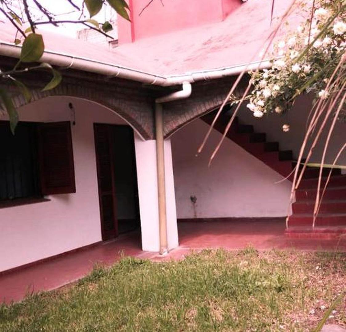 Foto de CASA EN VENTA 3 DORMITORIOS CON PATIO LA FLORIDA, imagen 2