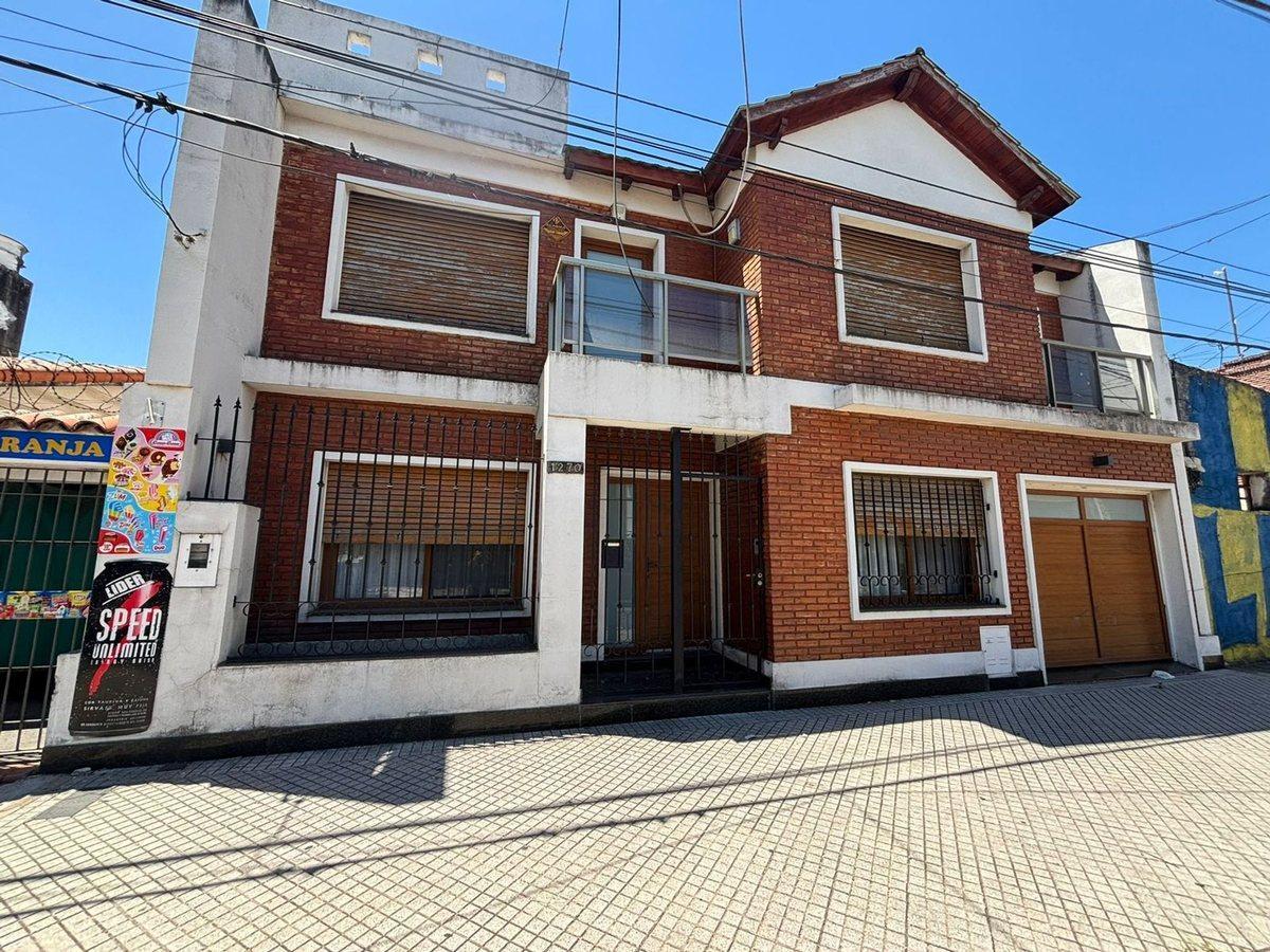 Foto de VENTA HERMOSA CASA EN ARROYITO 3 DORMITORIOS, imagen 4