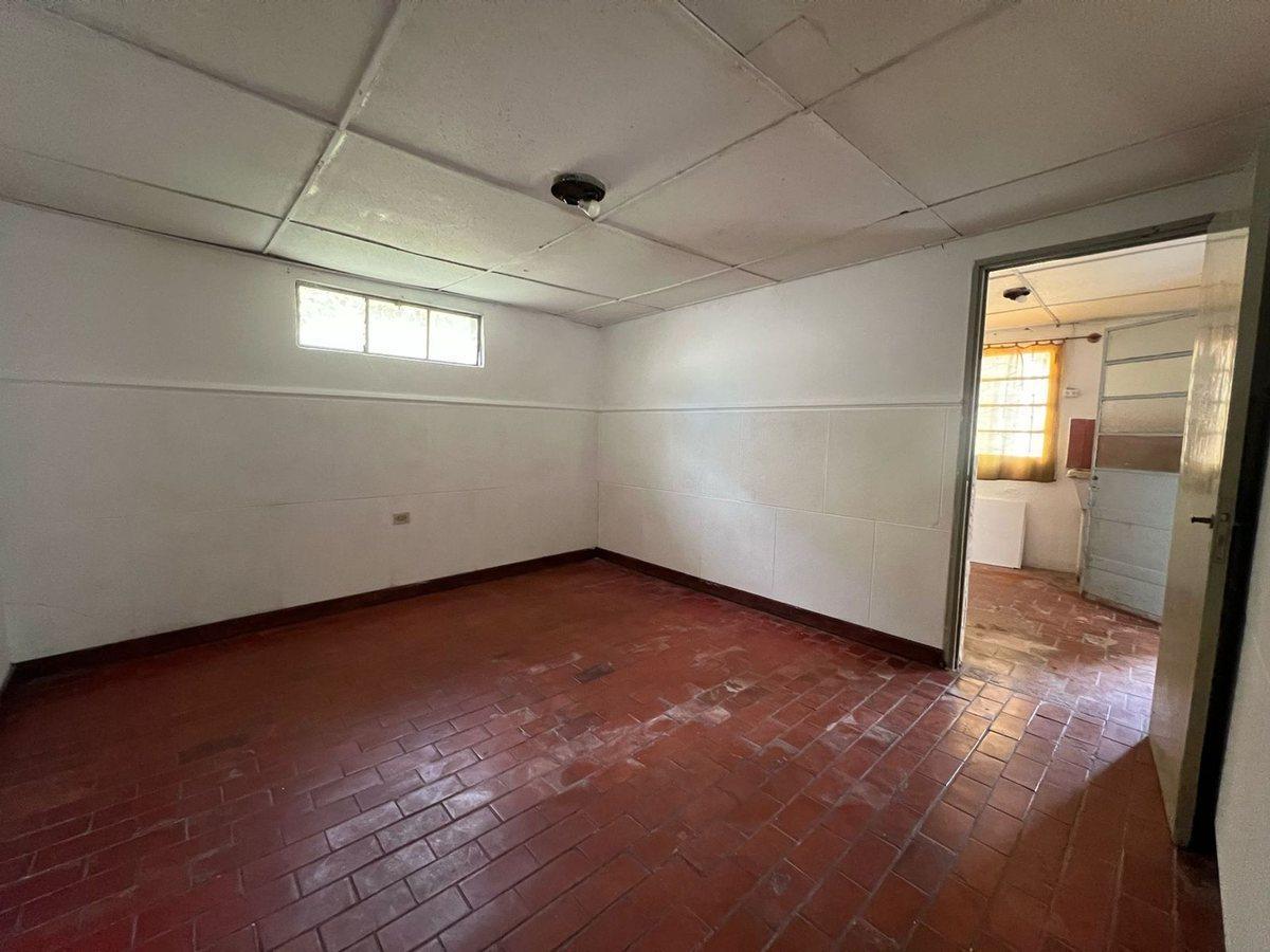 Foto de VENTA CASA 2 DORMITORIOS GRAN JARDIN VERDE PEREZ, imagen 4