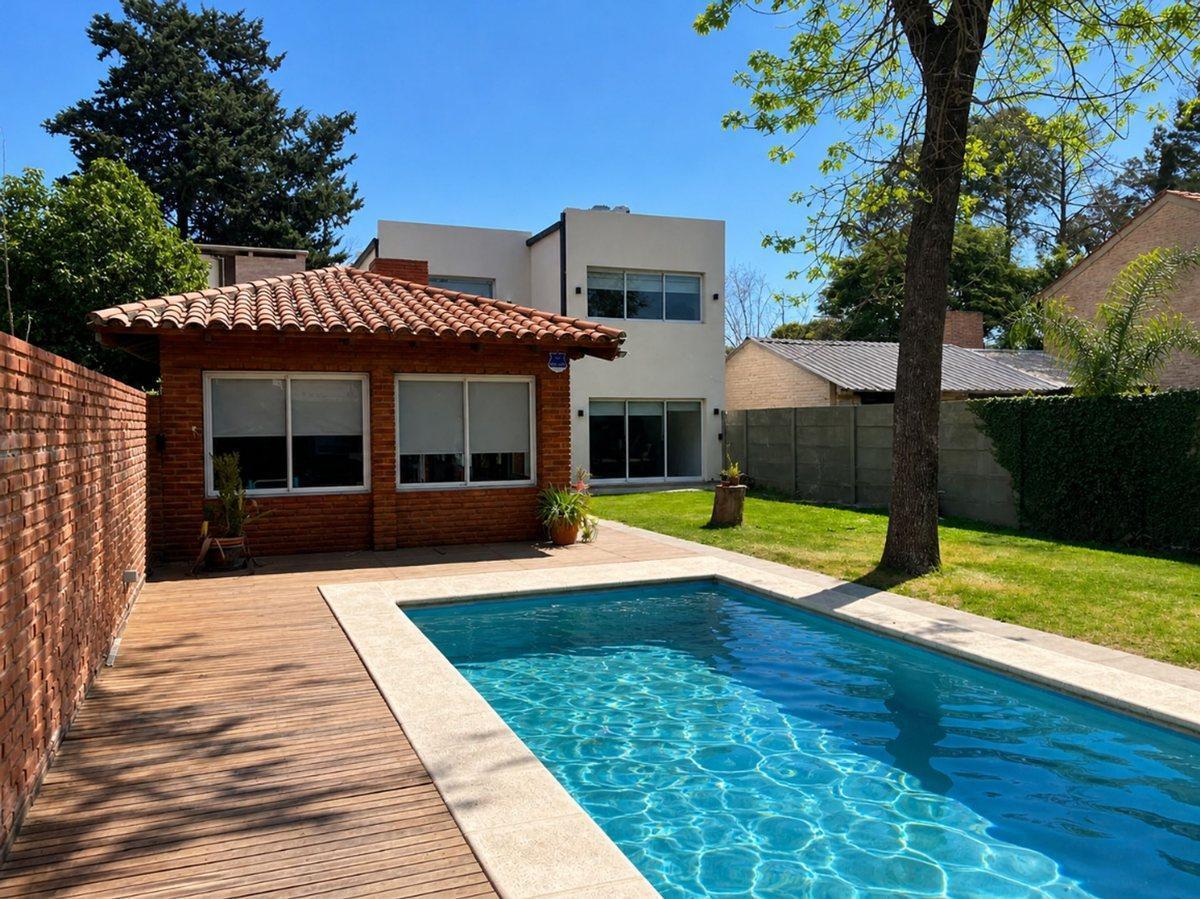 Foto de Venta Casa en Pueblo Esther - Excelente Ubicación, imagen 1