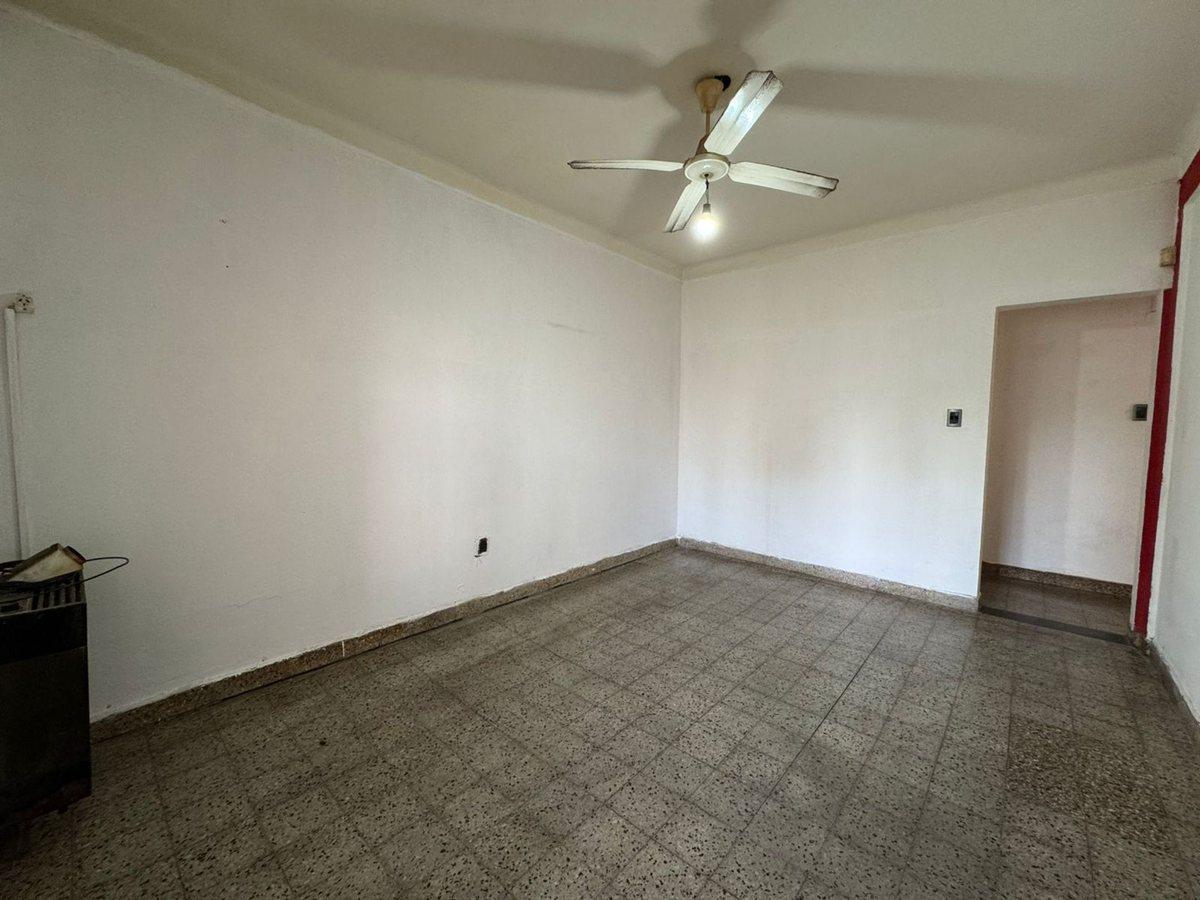 Foto de VENTA CASA 2 DORMITORIOS COCHERA Y PATIO, imagen 1