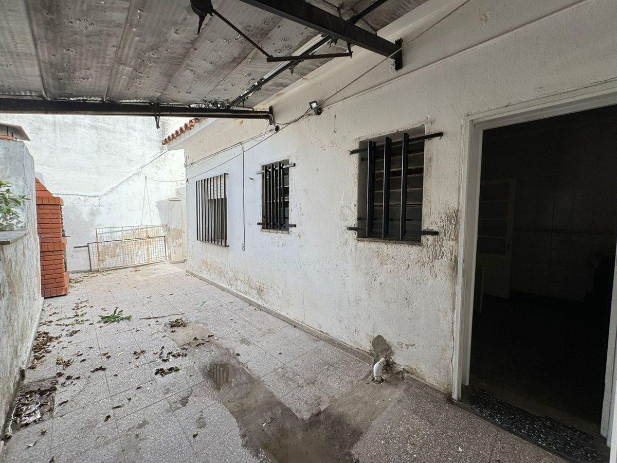 Foto de VENTA CASA 2 DORMITORIOS COCHERA Y PATIO, imagen 4