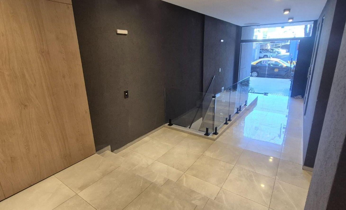 Foto de Venta Amplio Departamento de un dormitorio Cochera, imagen 3