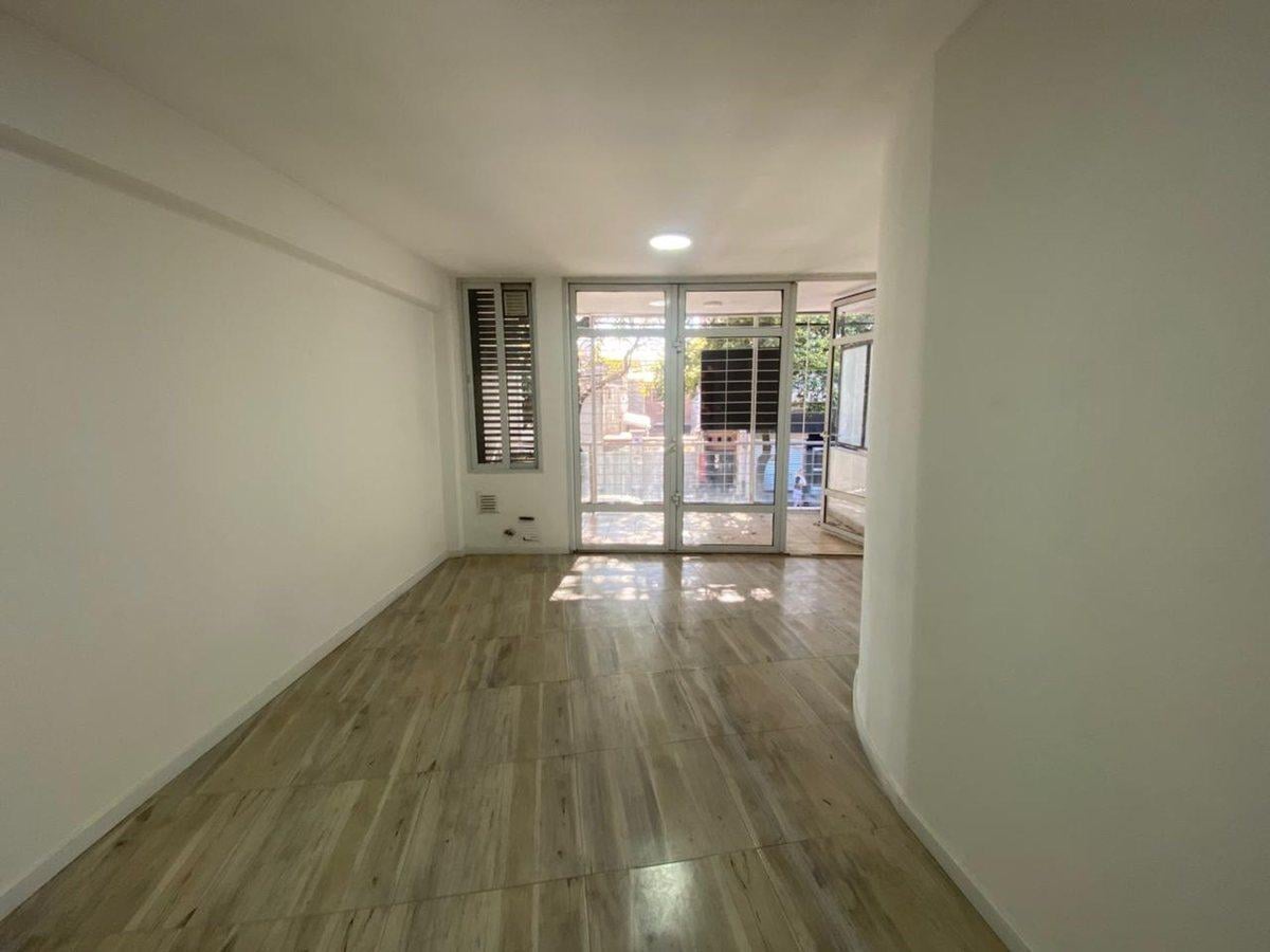 Foto de VENTA DEPTO 1 DORMITORIO DOBLE BALCÓN LOURDES, imagen 1