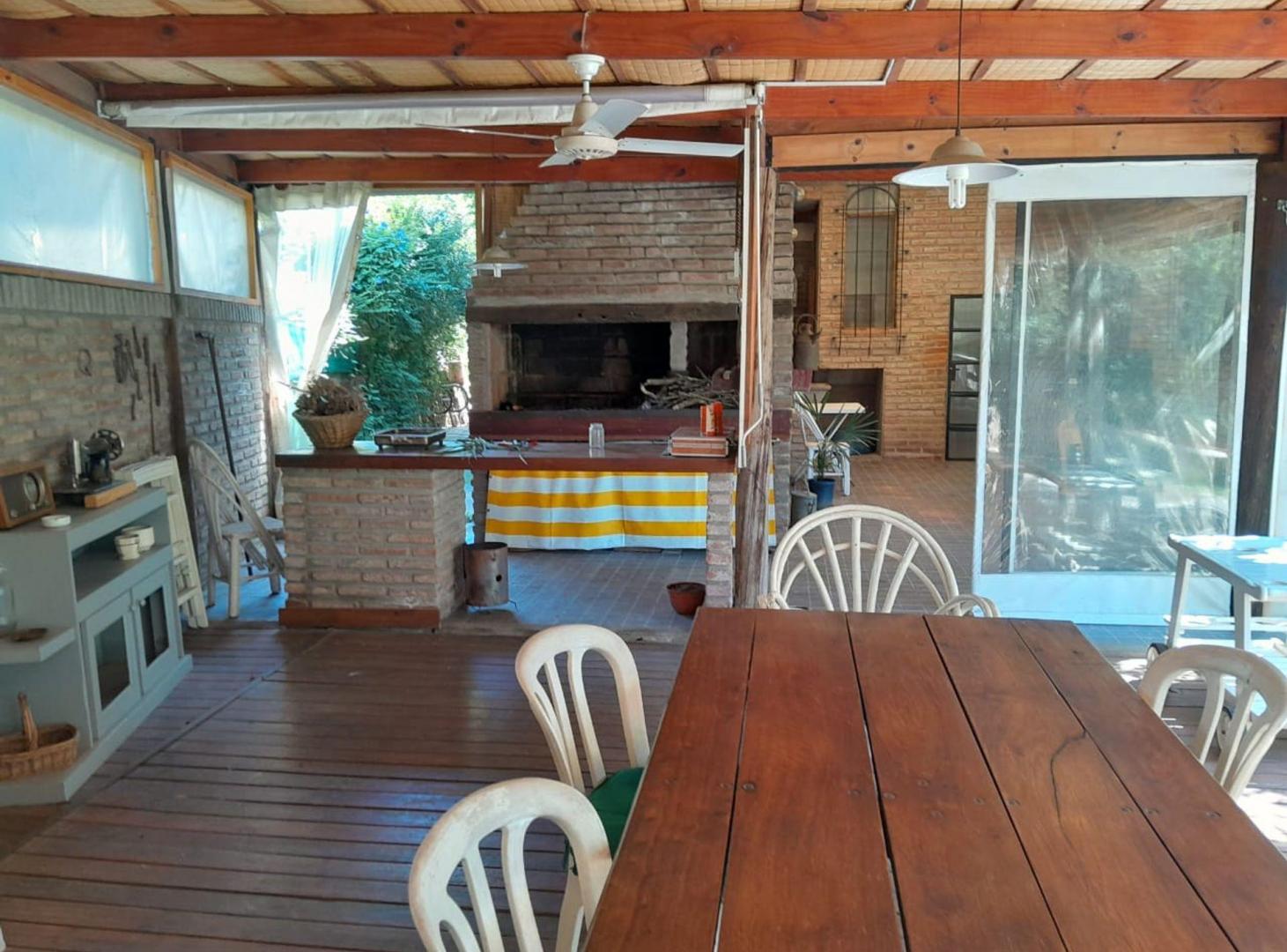 Foto de Venta casa Funes con pileta y dos plantas, imagen 4