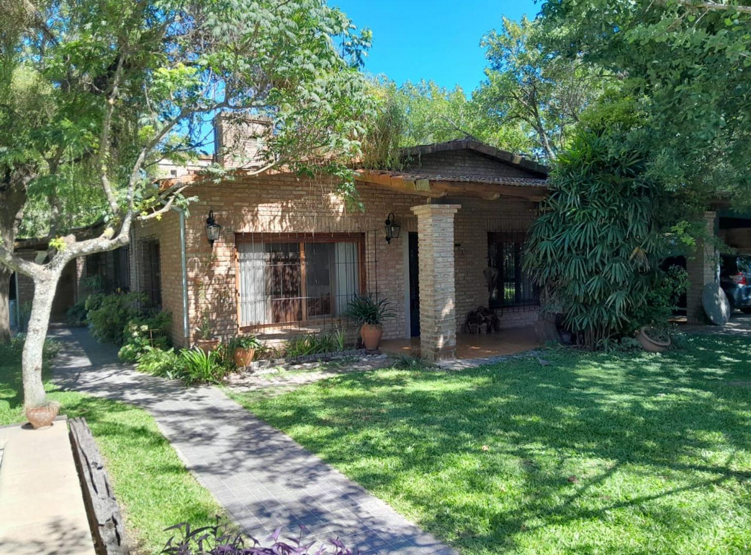 Foto de Venta casa Funes con pileta y dos plantas, imagen 5