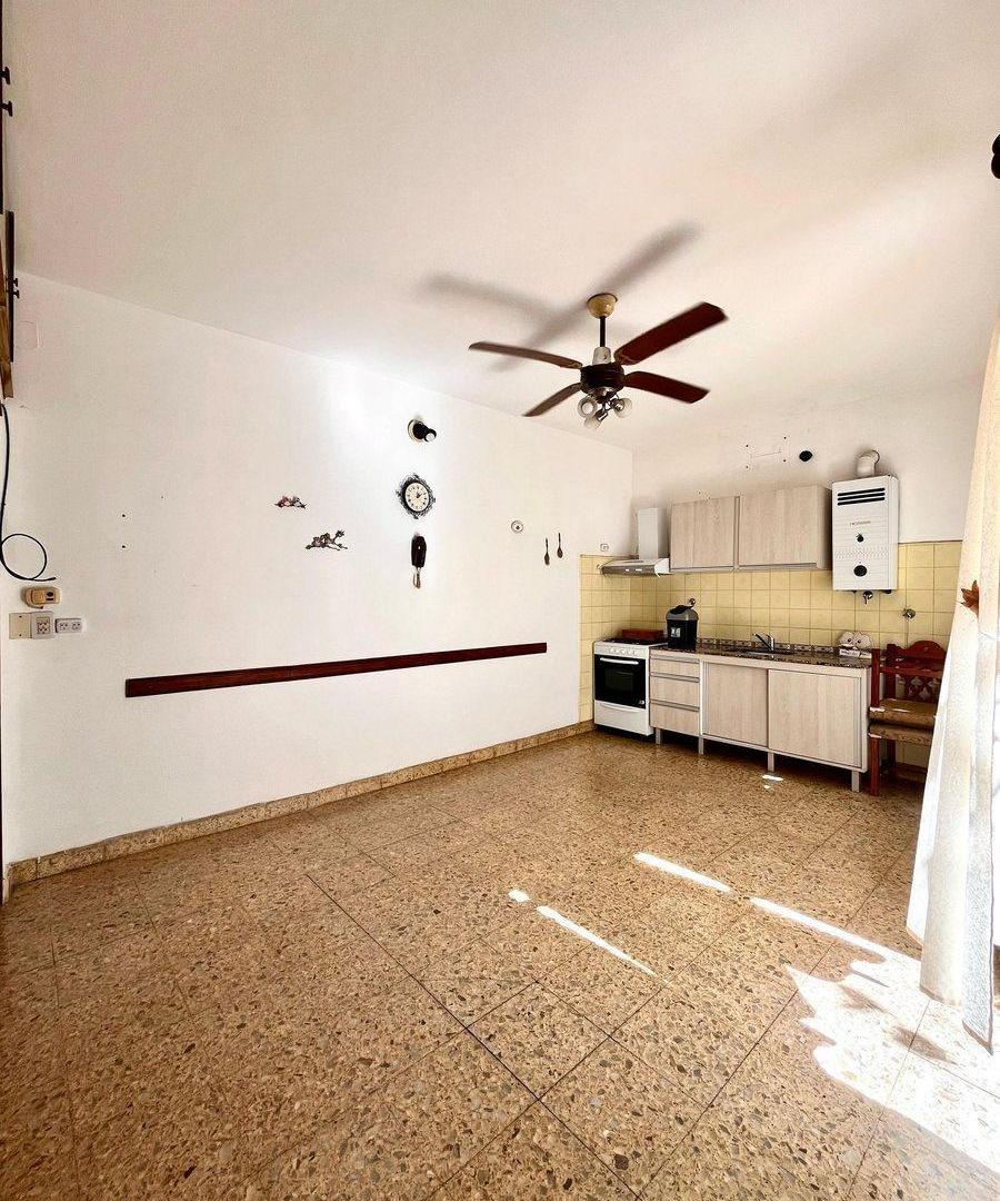 Foto de VENTA CASA 3 DORMITORIOS CON COCHERA Y PATIO, imagen 3