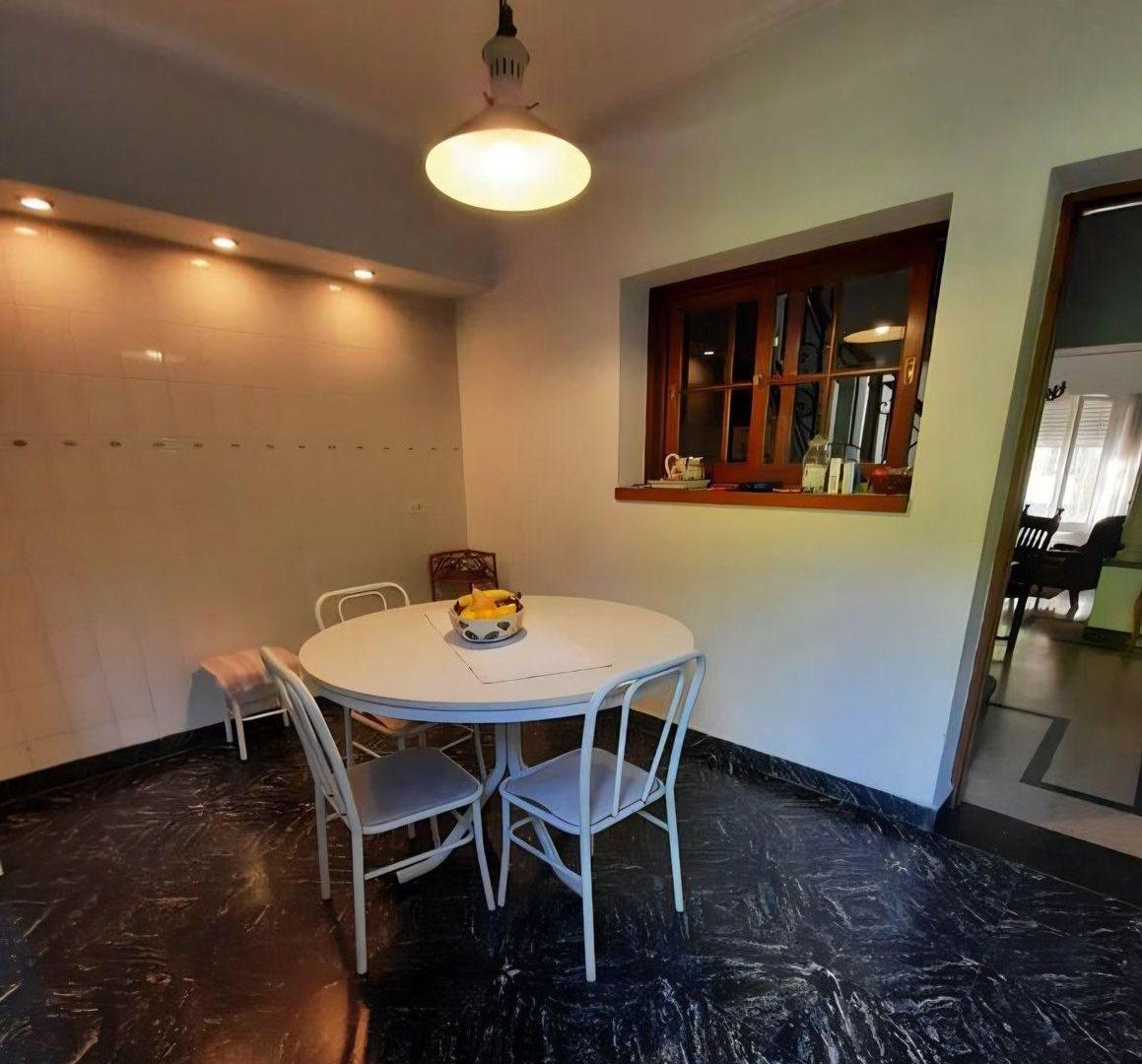 Foto de Venta Casa de 4 dormitorios con jardín y parrilla, imagen 1