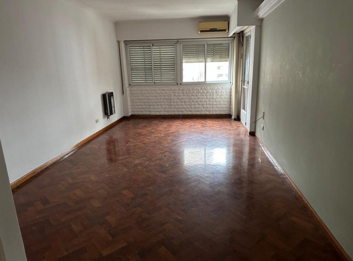 Foto de Departamento de categoria con vista parcial rio, imagen 2