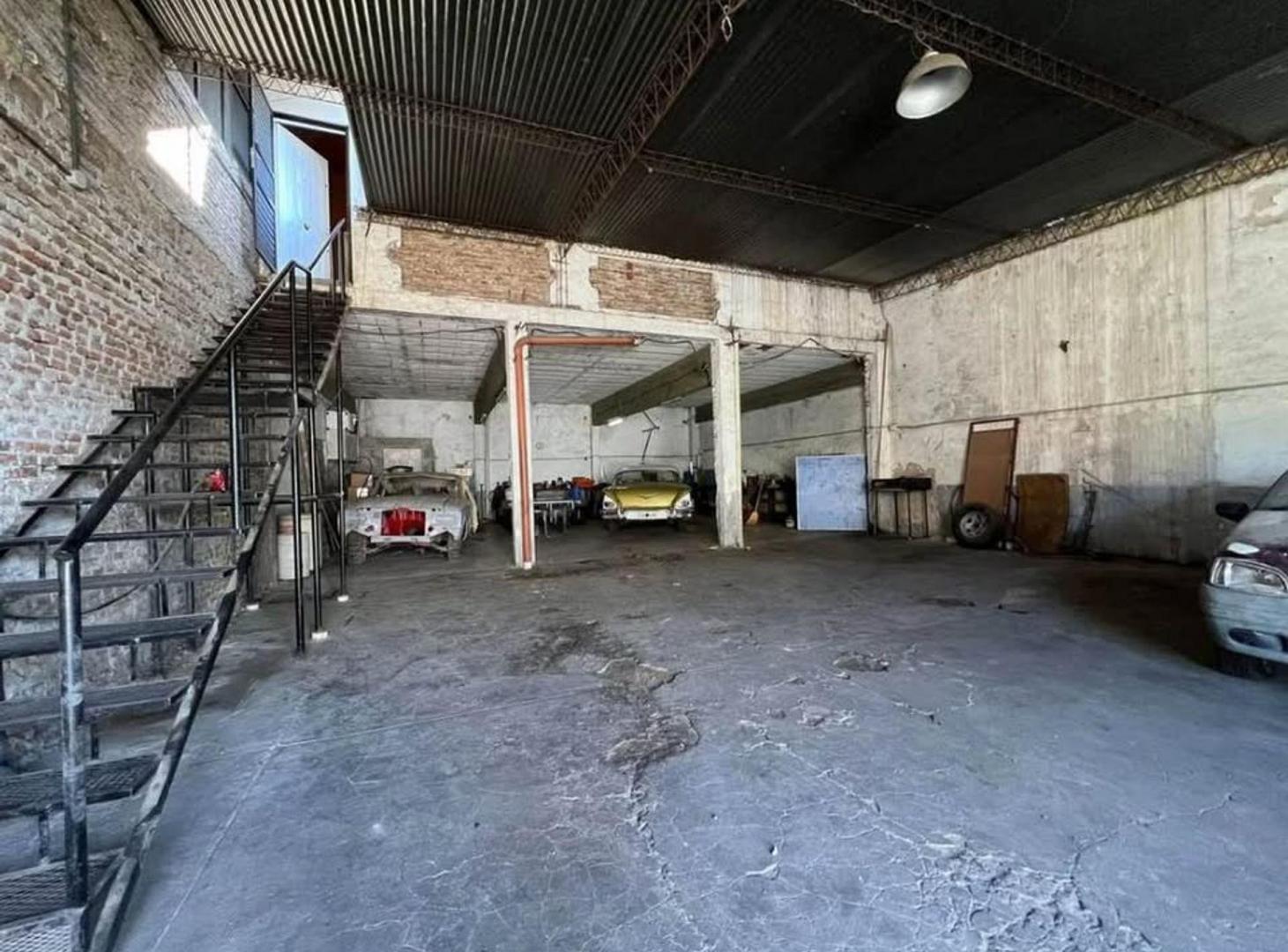 Foto de VENTA GALPON CON CASA 2 DORMITORIOS EN BELGRANO, imagen 5