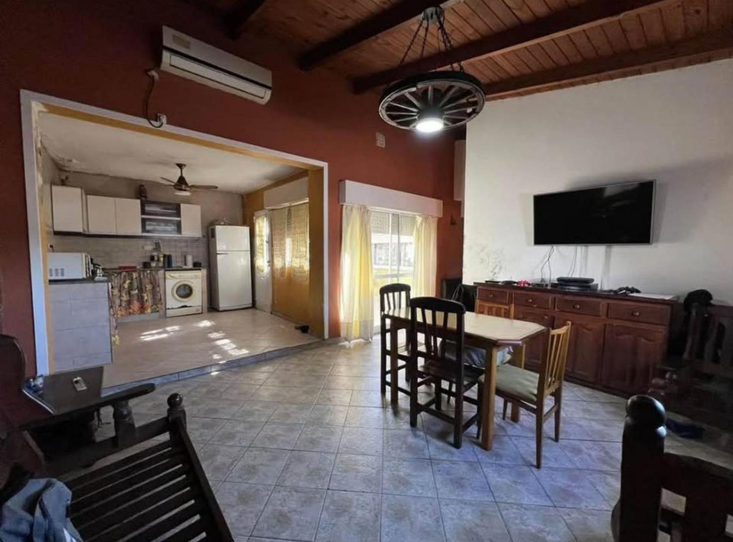 Foto de VENTA GALPON CON CASA 2 DORMITORIOS EN BELGRANO, imagen 3