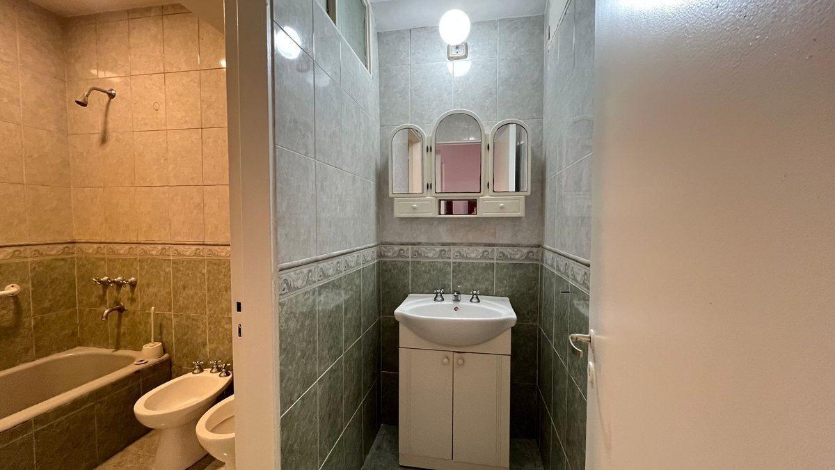 Foto de Dpto de 2 dorm. +comodín con quincho y parrilla, imagen 2