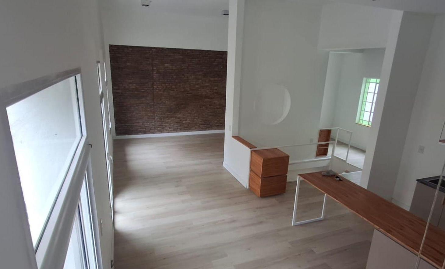 Foto de Venta casa planta alta Montevideo y Sarmiento, imagen 2