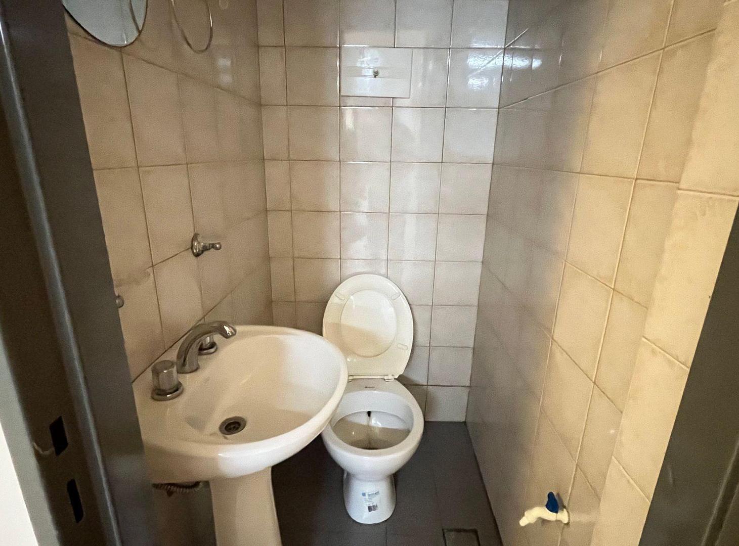 Foto de VENTA LOCAL COMERCIAL APTO OFCINA O CONSULTORIO, imagen 4