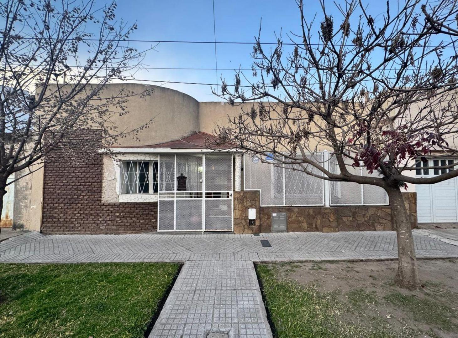 Foto de VENTA CASA 3 DORMITORIOS PATIO Y TERRAZA, imagen 1