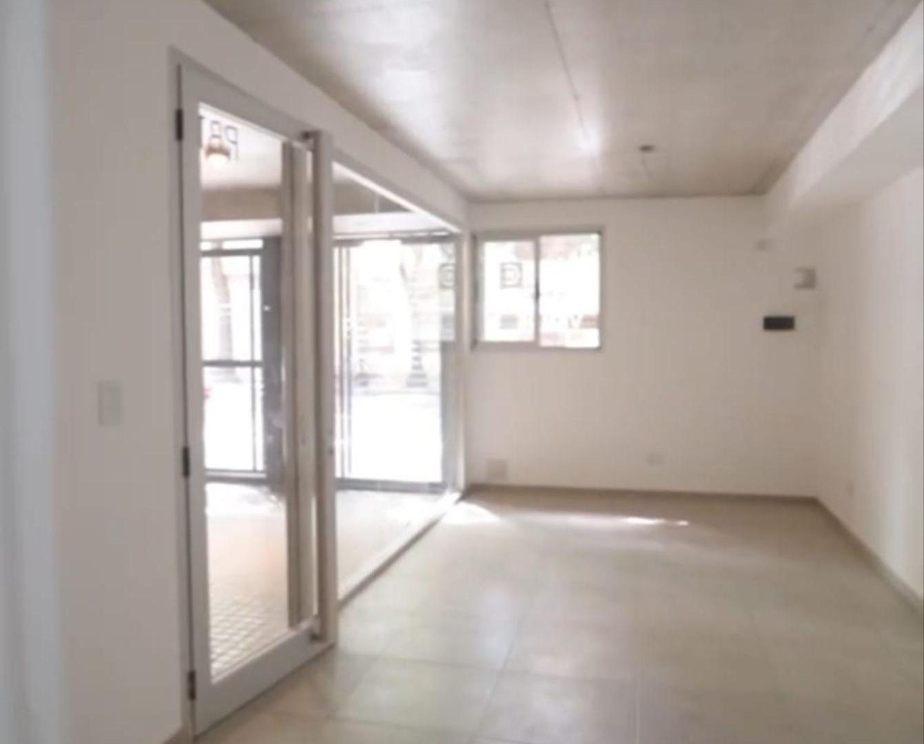 Foto de VENTA LOCAL/OFICINA ZONA COLEGIOS, imagen 2