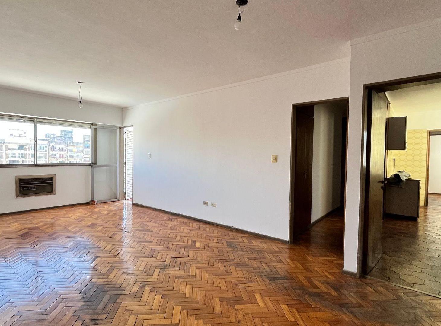 Foto de DEPARTAMENTO 2 DORMI CENTRO - BALCON, imagen 3