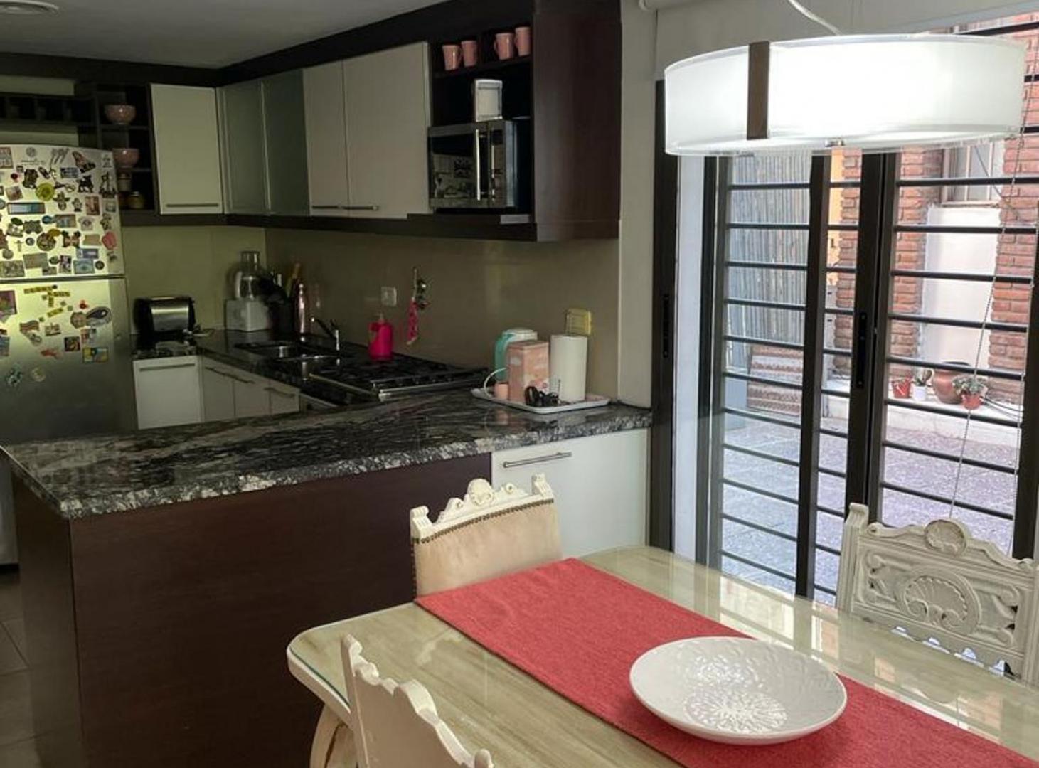 Foto de DEPTO PREMIUM 3 DORM BV OROÑO AL 300, imagen 1