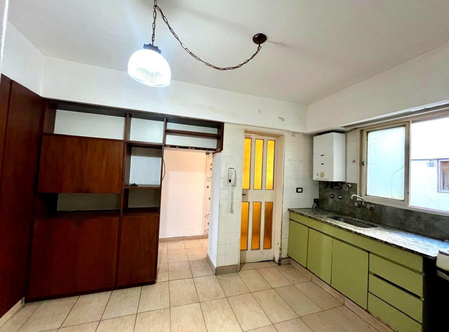 Foto de AMPLIO DEPARTAMENTO 3 DORMITORIOS CON COCHERA, imagen 3