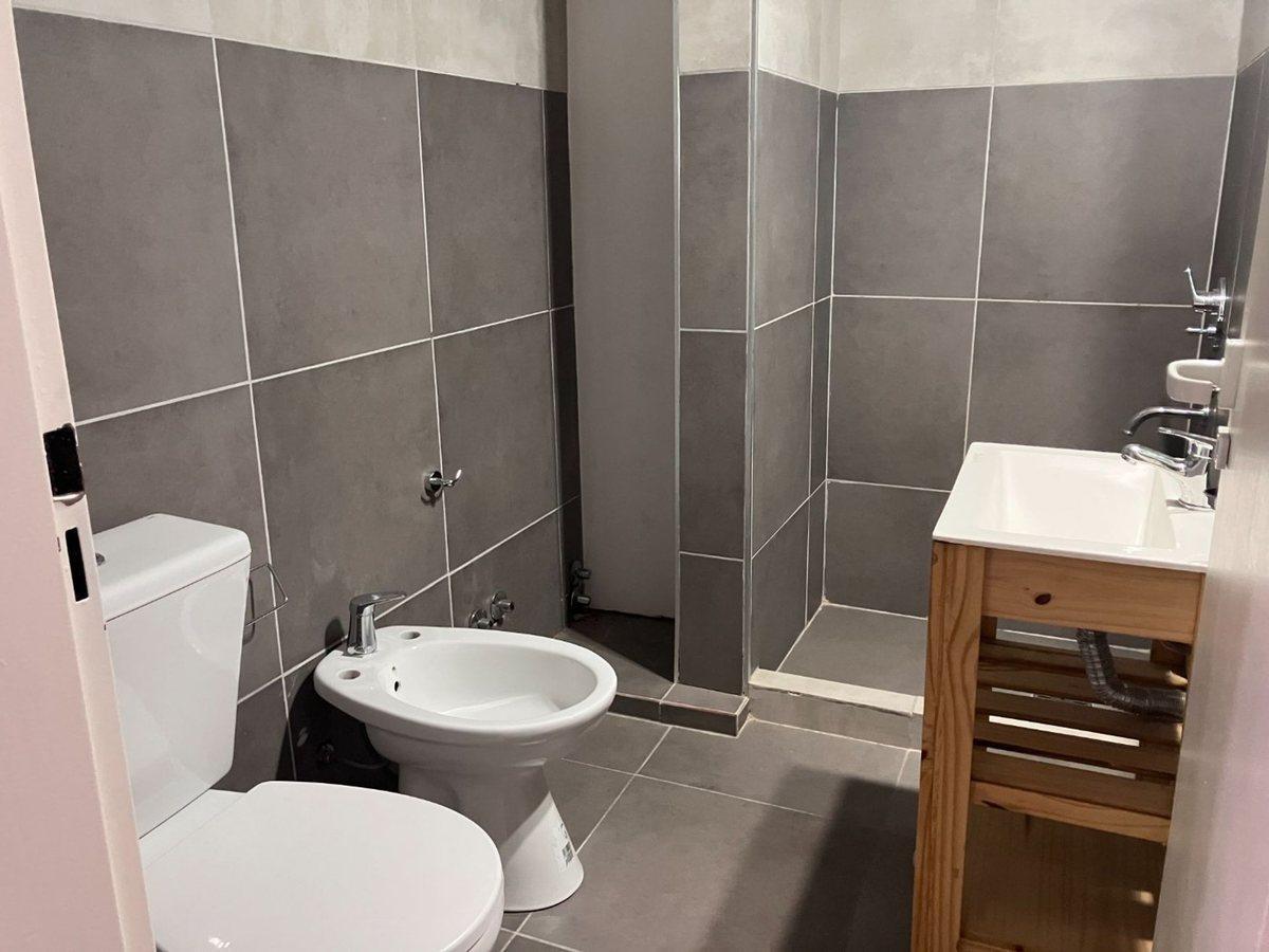 Foto de VENTA SEMIPISO 2 DORMITORIOS - CENTRO, imagen 3